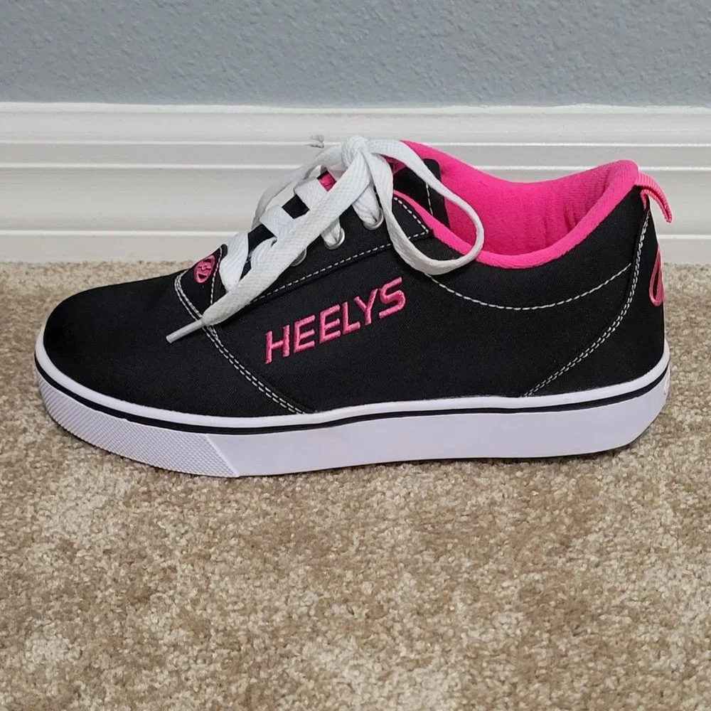 Pink and Black Womans/Girls Heelys Brand New Never Worn - Picture 4 of 7